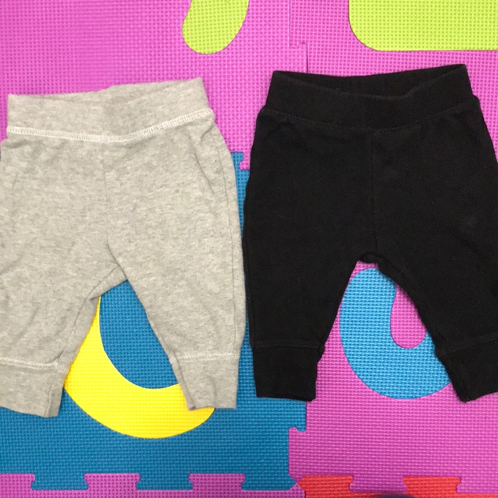 (2) pairs of leggings!